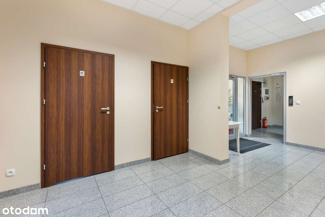 BUDYNEK BIUROWO-USŁUGOWY 469 m², Magazyn, Duży parking, ROI 8,5–9%-7