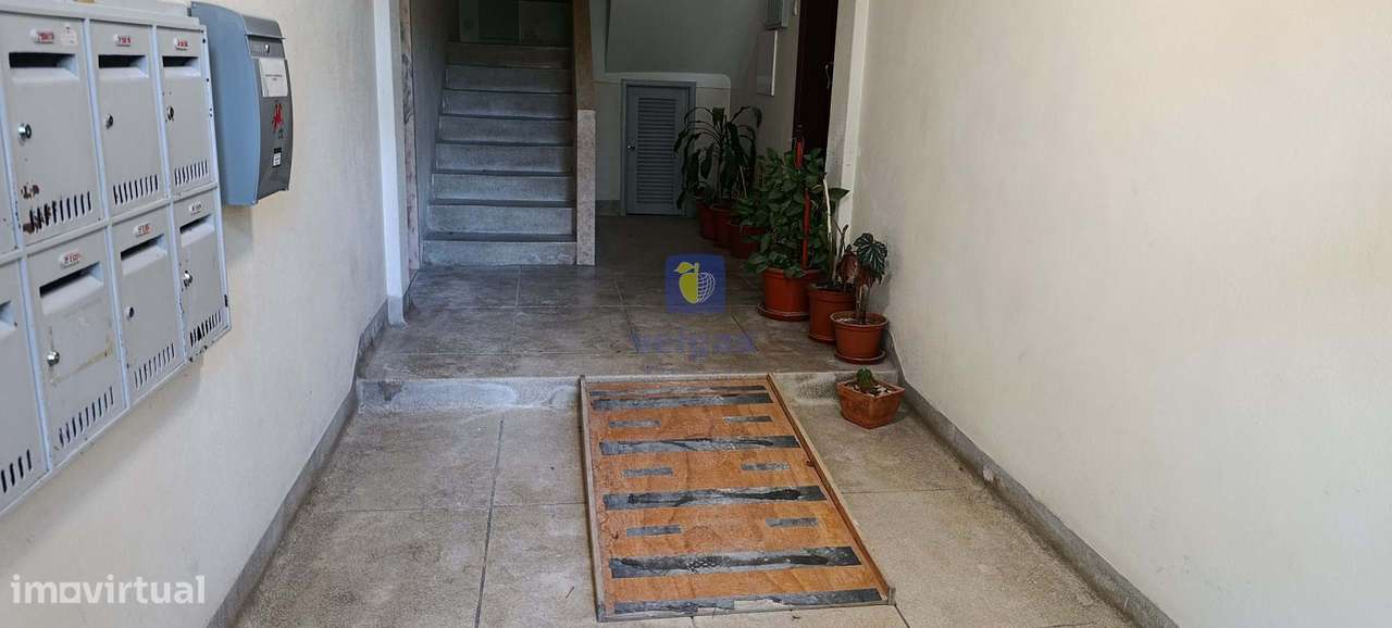 Oportunidade T2 Totalmente Remodelado em Benfica-7