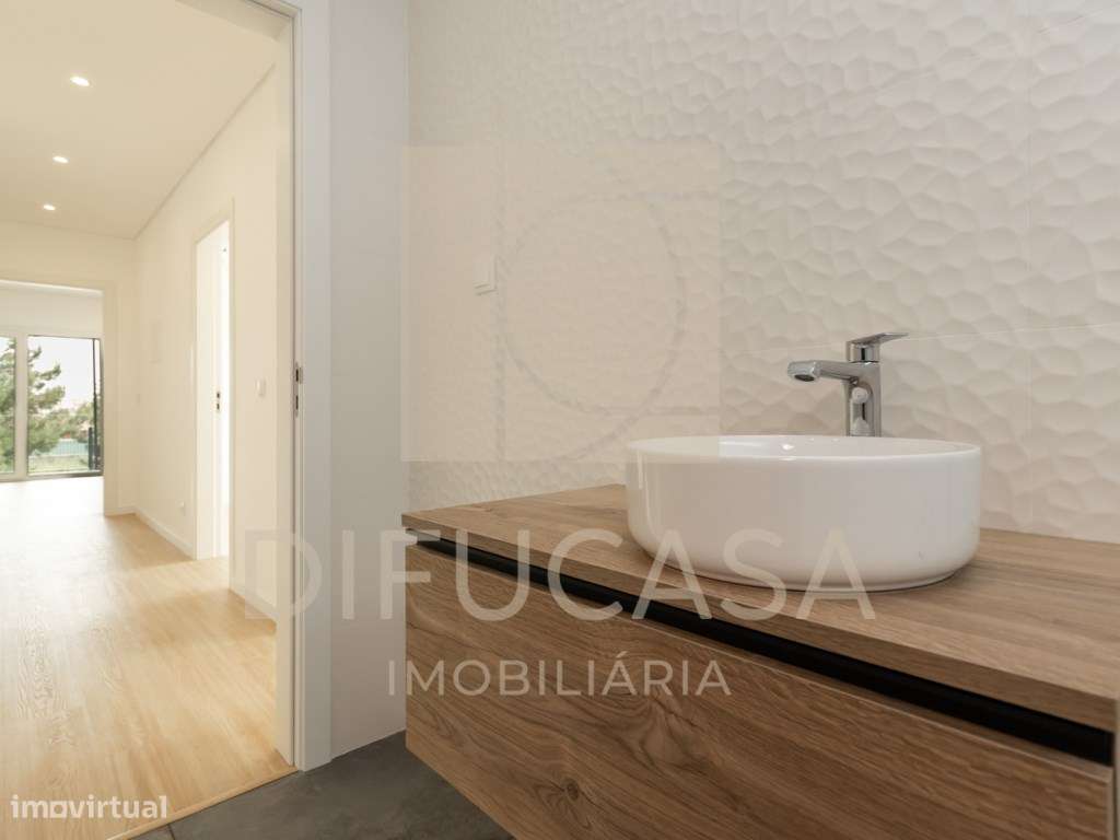 R268 Moradia Duplex - Localizada no centro de Fernão Ferro-28