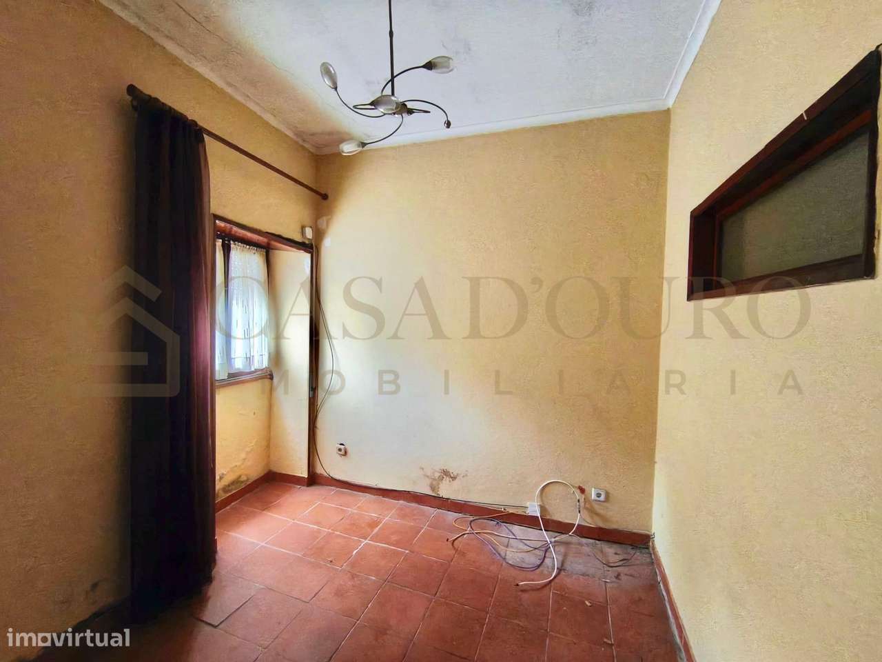 Moradia T1+ 1 para renovação em Pedroso - Vila Nova de Gaia - Grande imagem: 5/12