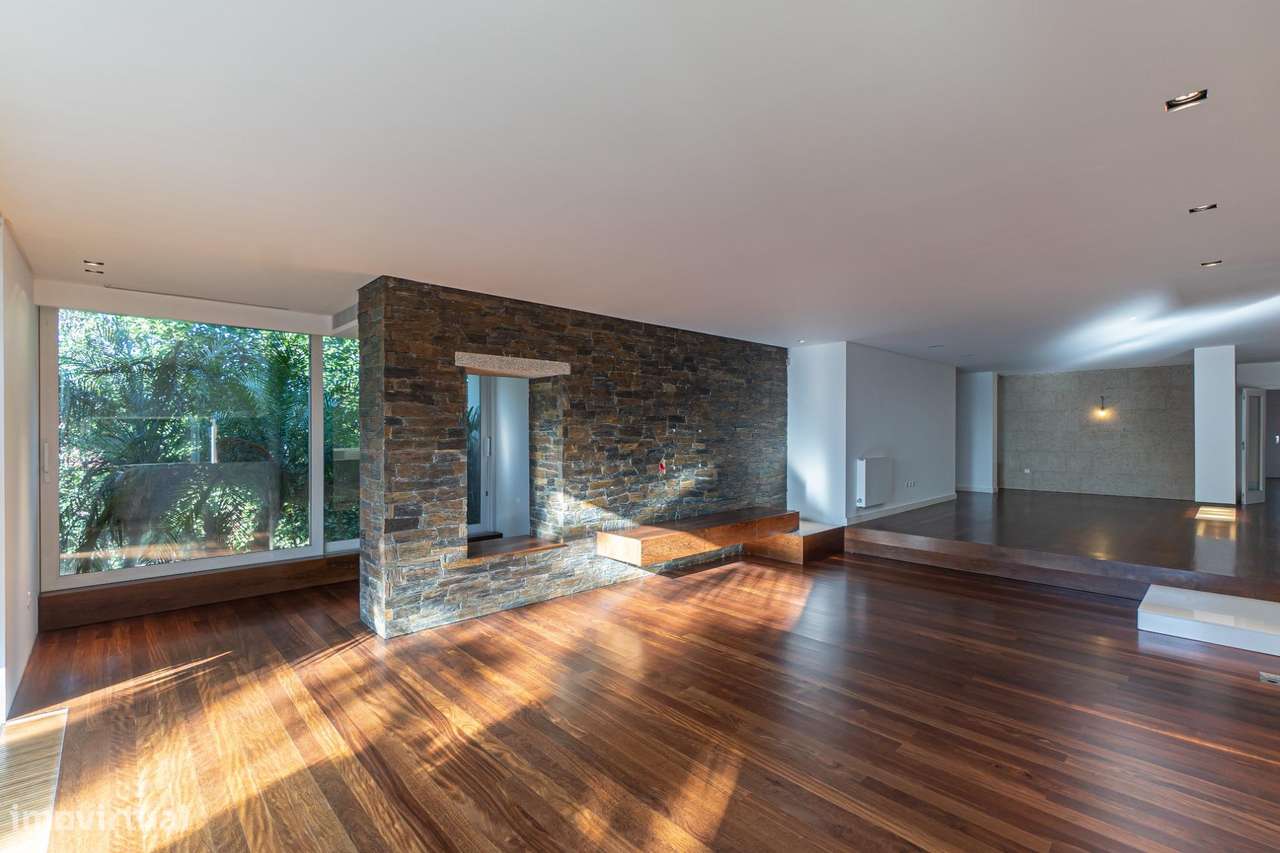 Moradia de Luxo com Elevada Privacidade, Piscinas Interior e...-17