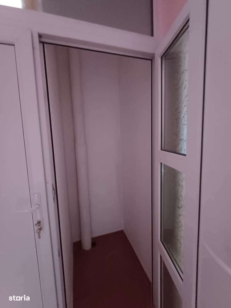 De vanzare 2 camere cu balcon, zona Anaf, 45.000 euro - Imagine principală: 5/10