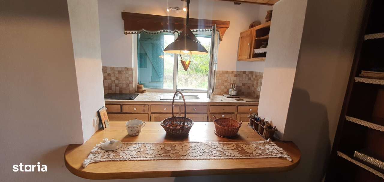 Vând casă în zece Hotare – ideală pentru locuit sau casă de vacanță-10