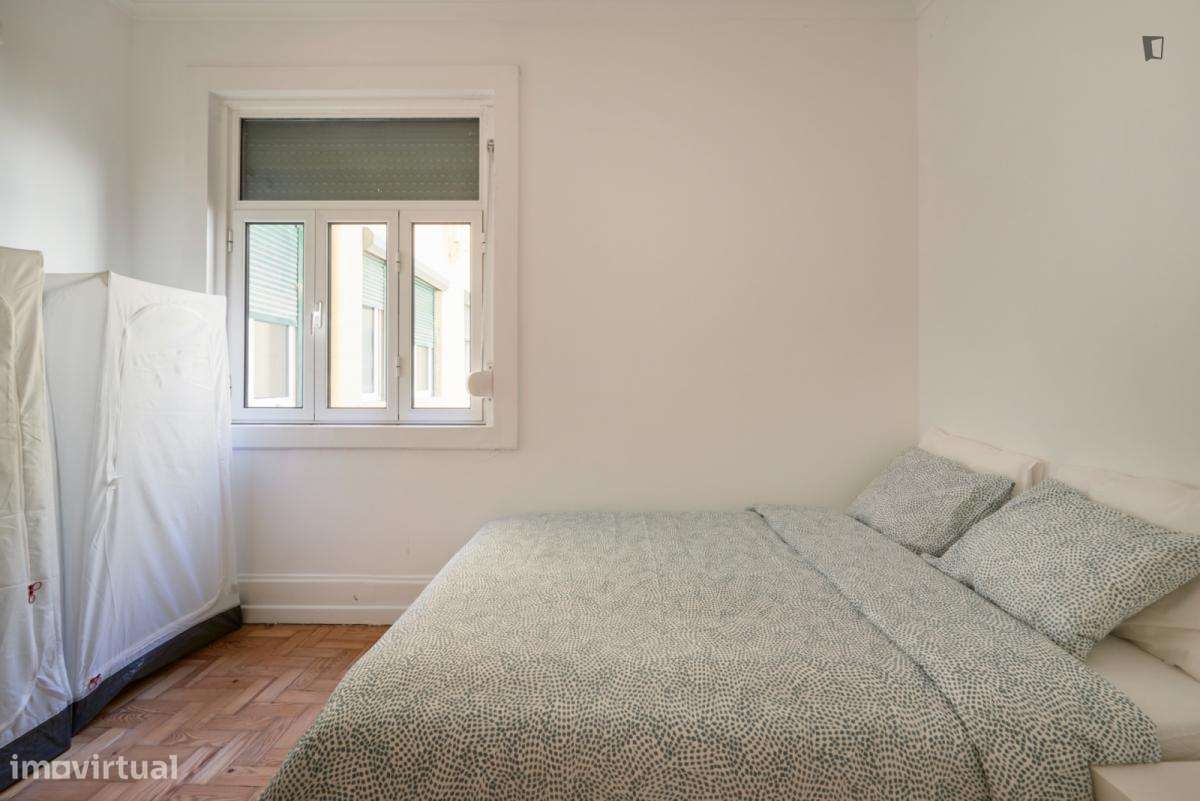 Quarto - localizado em Marquês de Pombal Lisbon - Grande imagem: 4/7