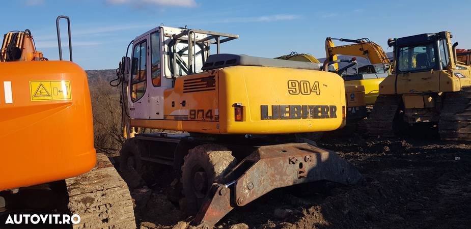 Liebherr 904C pe roți - 2