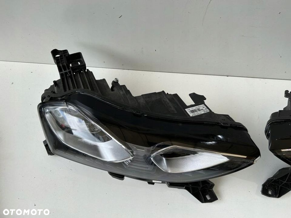 CITROEN DS3 CROSSBACK LAMPY LEWA PRAWA 9822810180 - 5