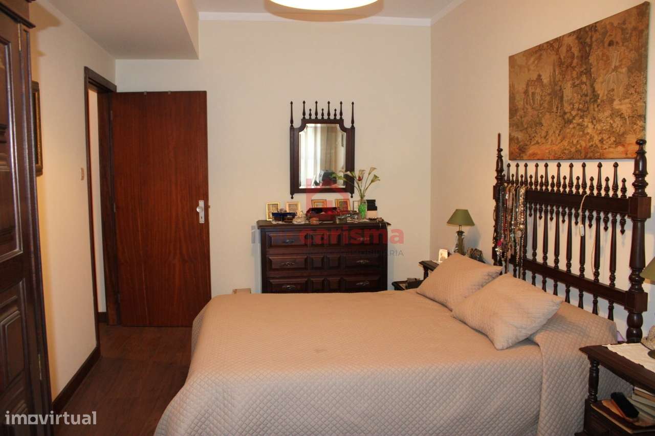 Apartamento T4 no centro de Guimarães-10