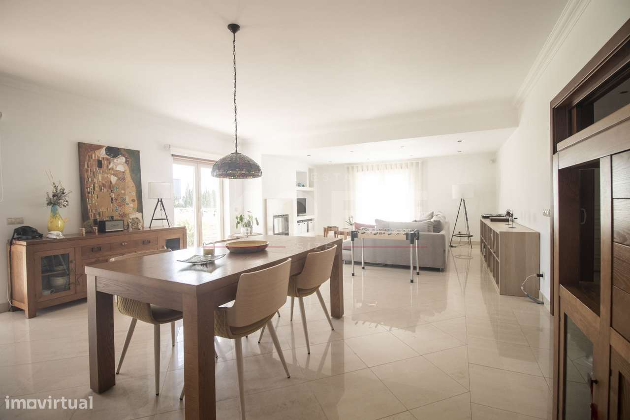 Moradia T5 independente de Gaveto - Caldas da Rainha-10