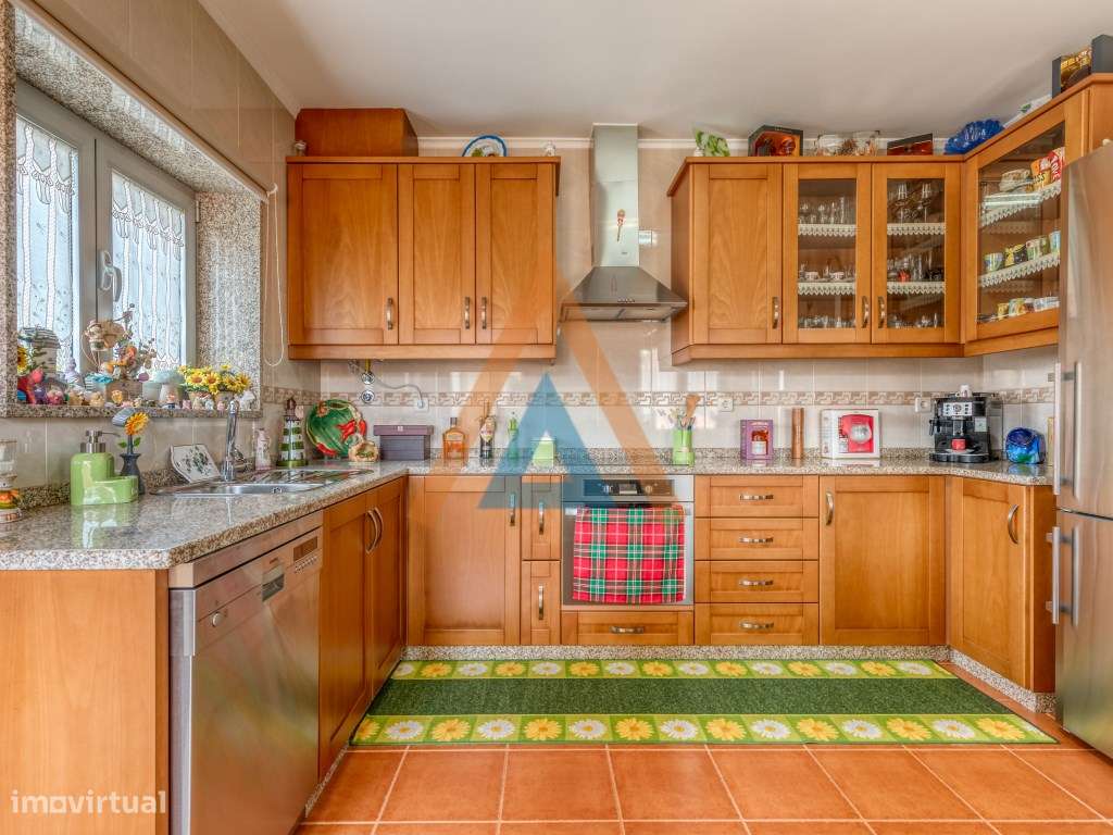 Excelente moradia T3 em São Paio Oleiros. - Grande imagem: 1/28