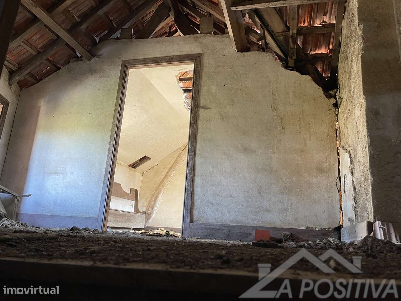 Moradia Devoluta T4 Venda em Milheirós de Poiares,Santa Maria da Feira-26