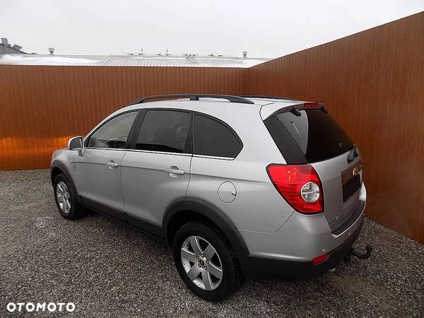 Chevrolet Captiva 2.4 2WD 7 Sitzer LS Family Edition - 3