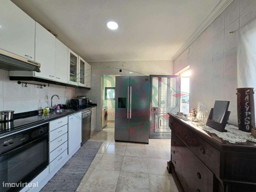 MORADIA T2 VISTAS RIO E PORTO - Grande imagem: 4/26