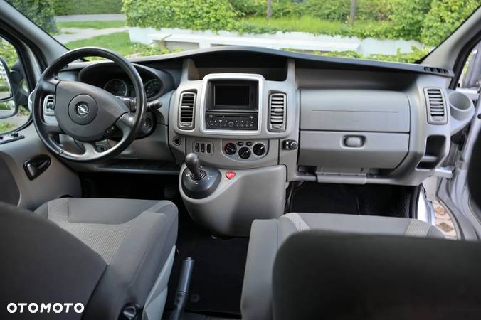 Opel Vivaro - 17