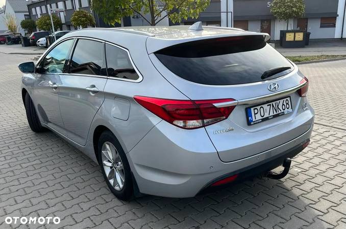 Hyundai i40 1.6 CRDi Comfort DCT - 4