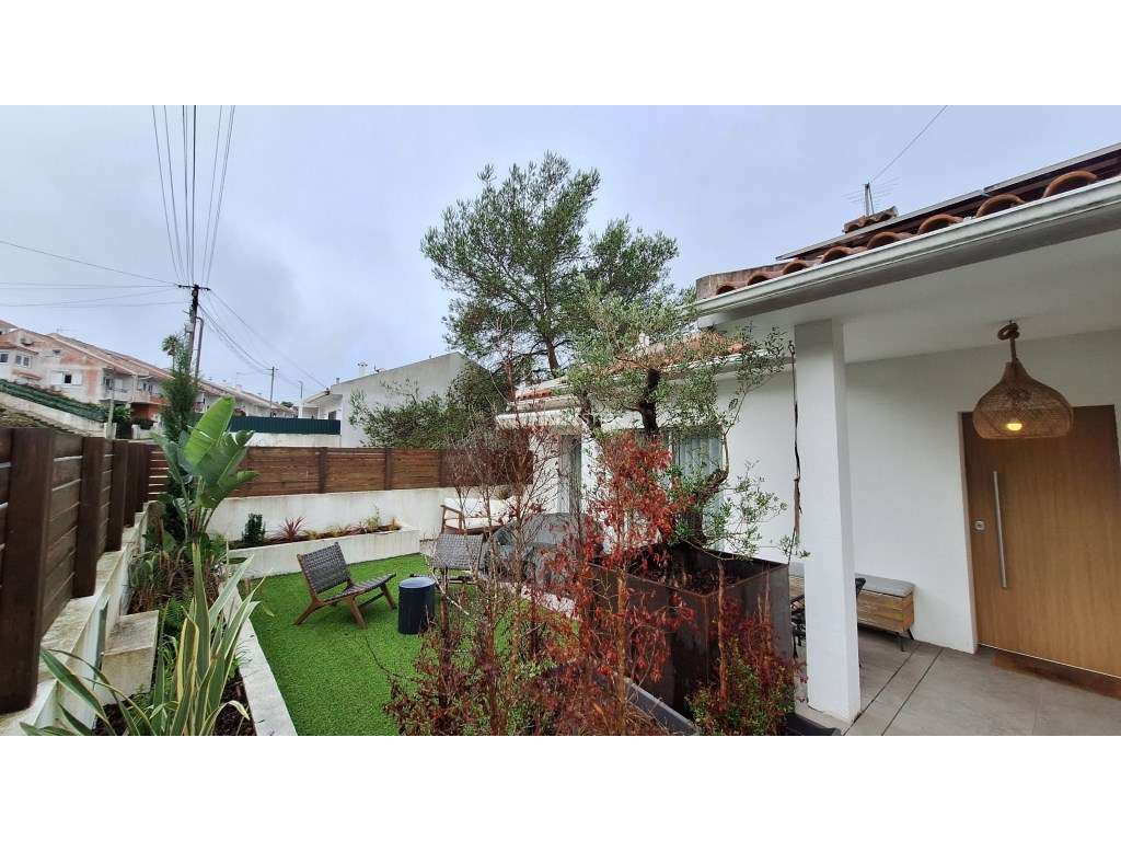 Moradia T5 Remodelada com Painéis Fotovoltaicos - Monte Santos, Sintra-6