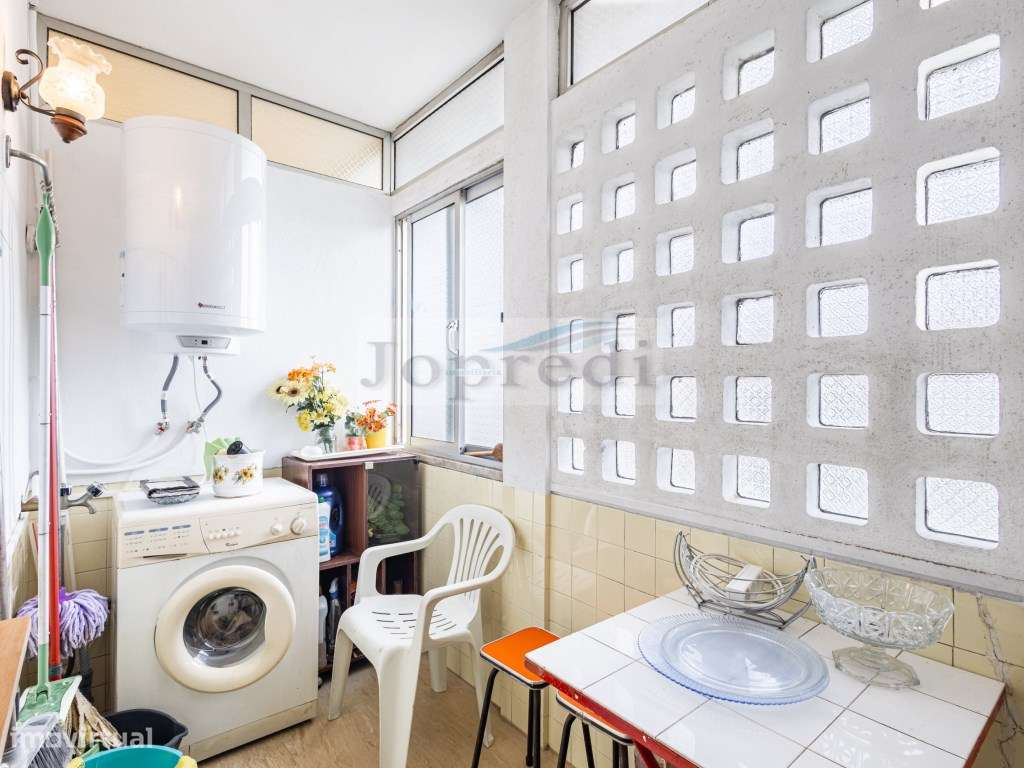 T2 + 5 Duplex Centro de Carcavelos-5