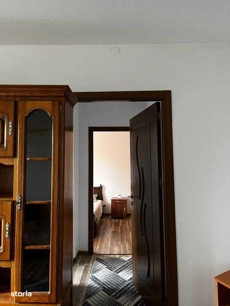 Închiriez apartament - Imagine principală: 4/8