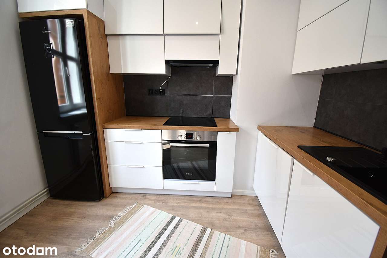 Mieszkanie 2 pokojowe w samym centrum miasta! 1 piętro, umeblowane !-4