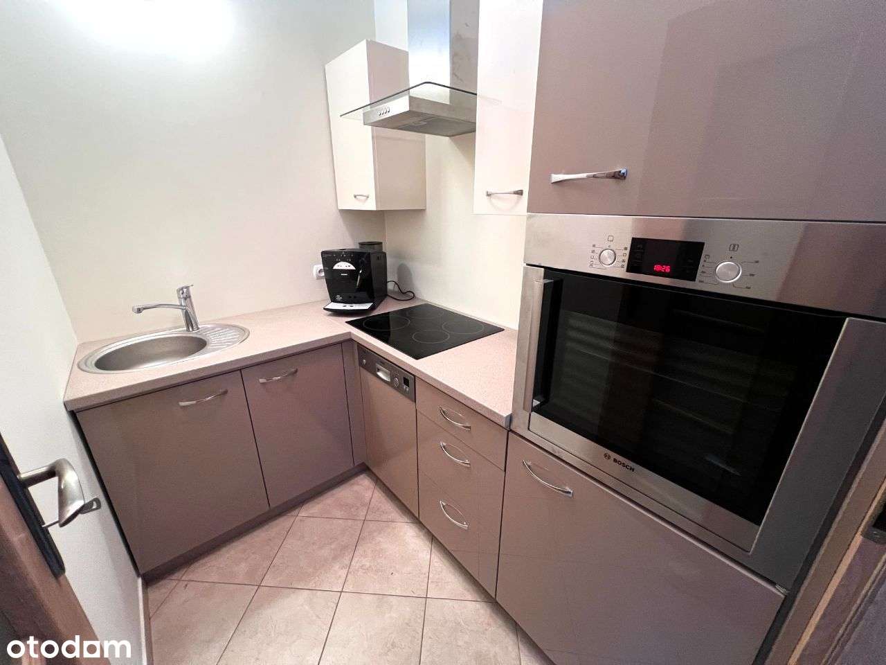 Super lokalizacja| 2 pokojowe mieszkanie - Pełny obrazek: 4/13