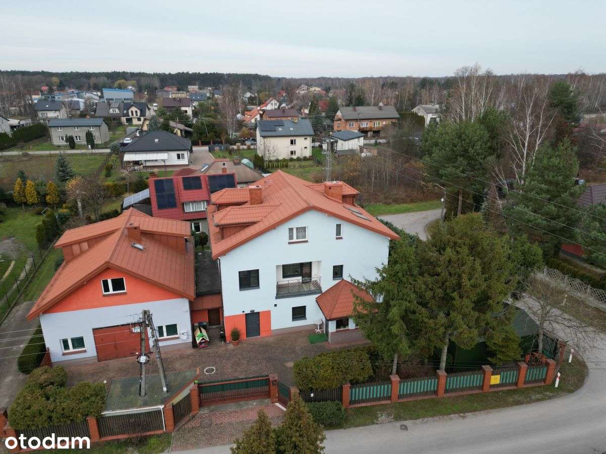 Nieruchomość premium – 3 budynki / 700m2 działka-0