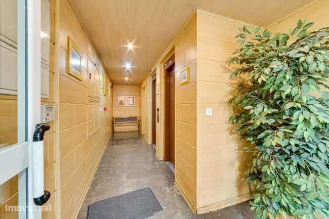 Apartamento T3, Mem Martins, com excelentes áreas,  de 2001-8
