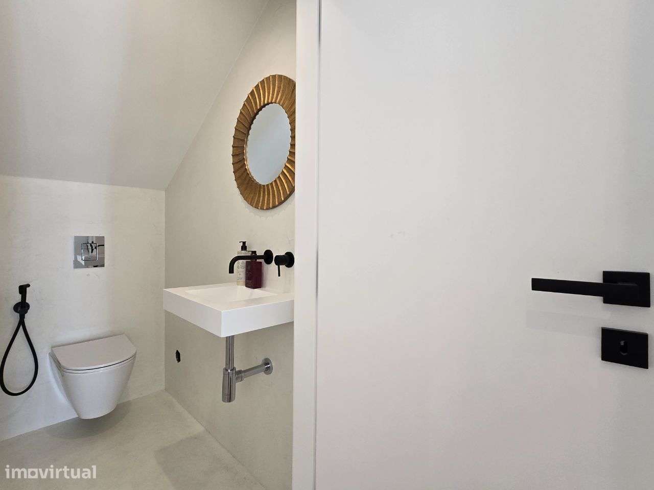 Moradia T4 com garagem baixa de Faro-15