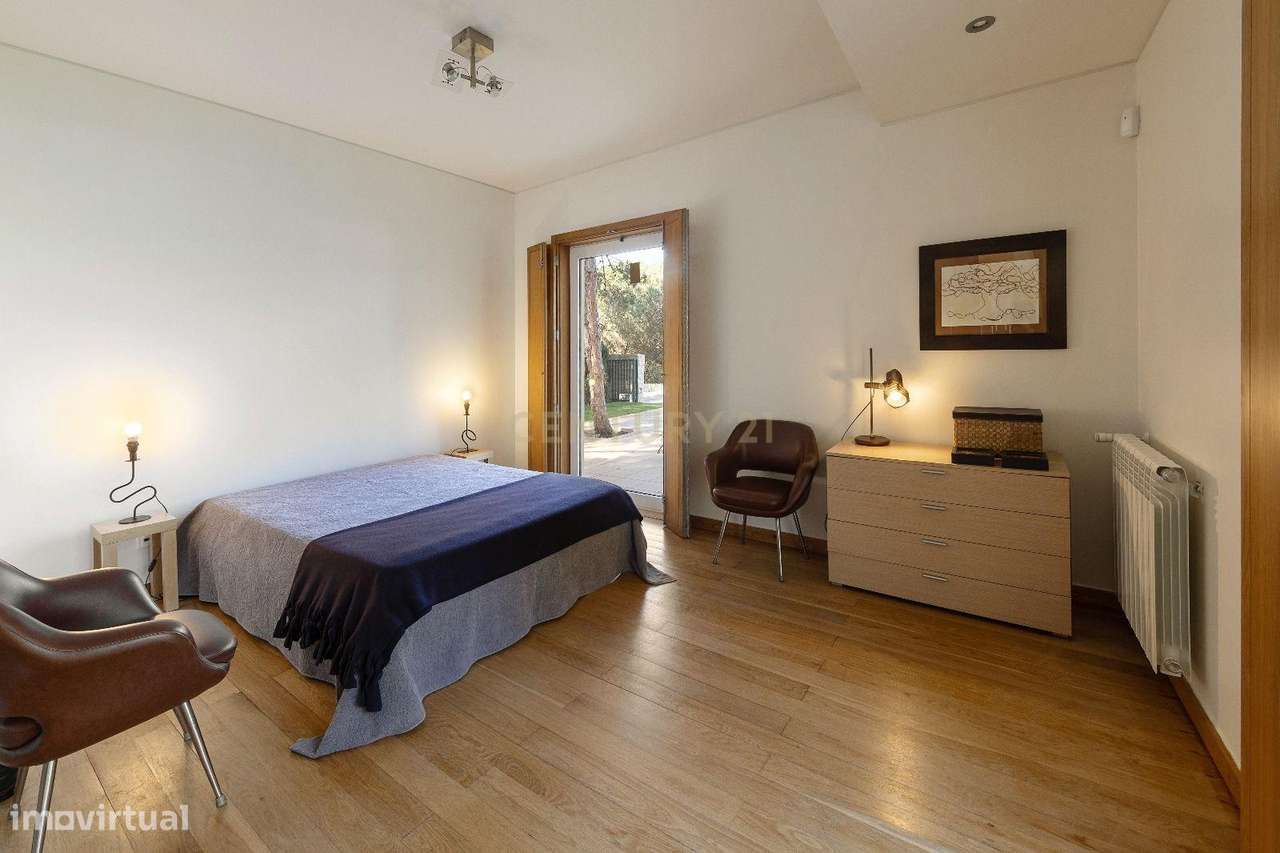 Vila T6 com piscina com área de terreno de 2895 m² na Praia d'el Rey-22