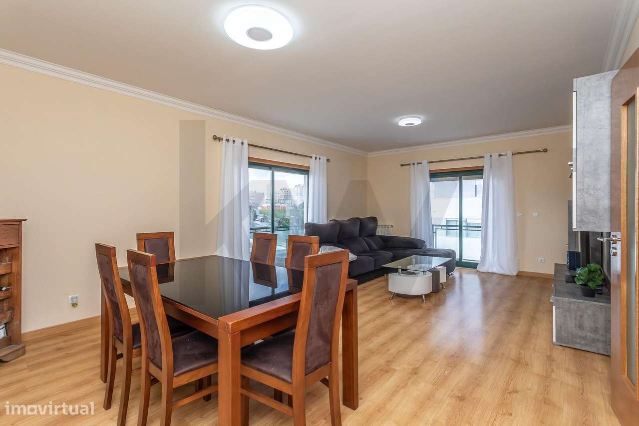 Apartamento T3 com lugar de garagem, Varandas e Arrecadação - Urbaniza - Grande imagem: 2/48