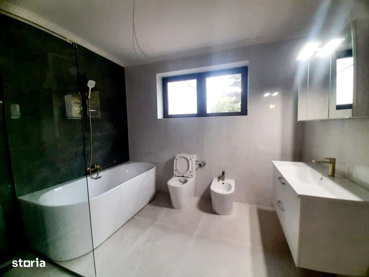 Casa de vanzare in Piata Abator-11