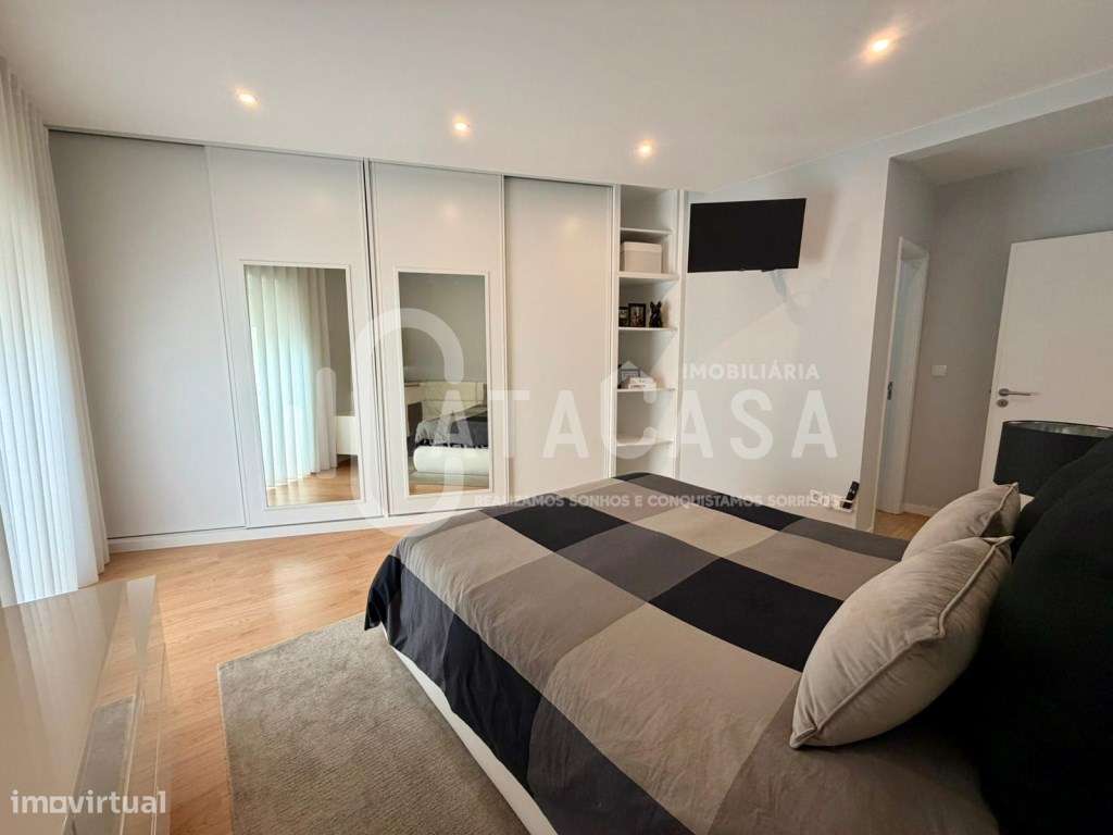 Apartamento T3 Duplex no centro de Esgueira para venda-24