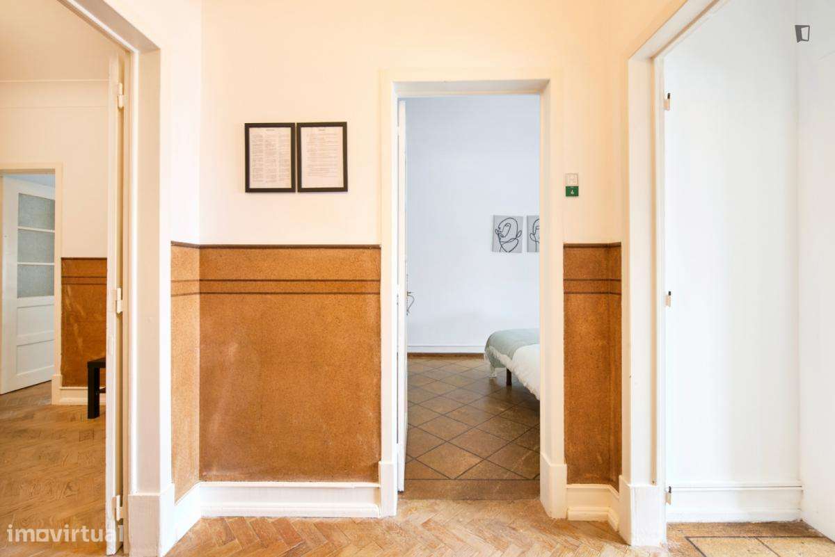 Quarto - localizado em Penha de França Lisbon - Grande imagem: 5/9