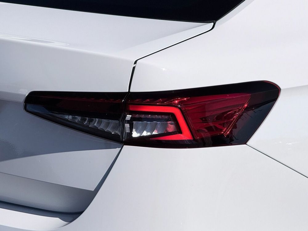 Skoda Superb 2.0 TDI Scr Essence DSG 2024 — zdjęcie 6