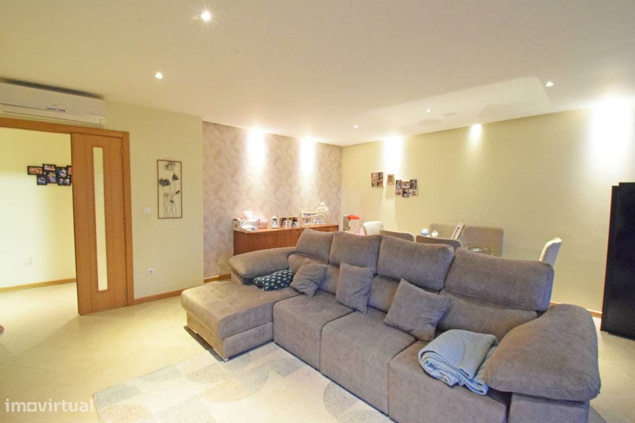 T3 (T4 de origem) - c/ Garagem p/ 3 carros – Serra Shopping - Grande imagem: 4/31