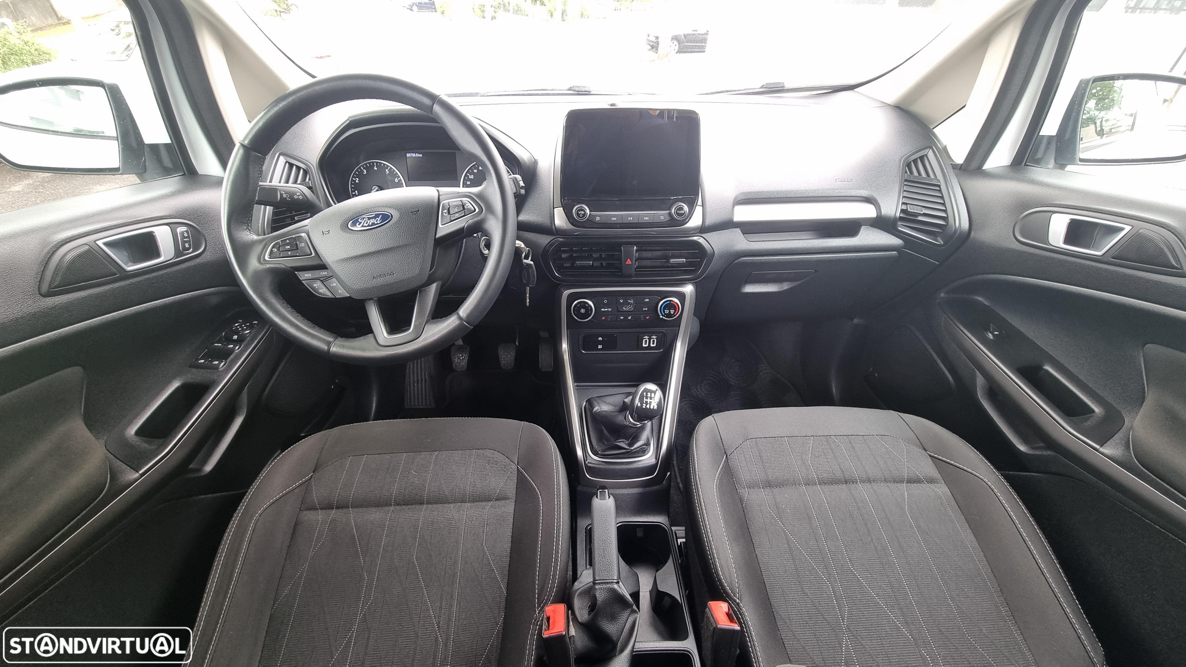 Ford EcoSport 1.0 EcoBoost COOL&CONNECT - 28