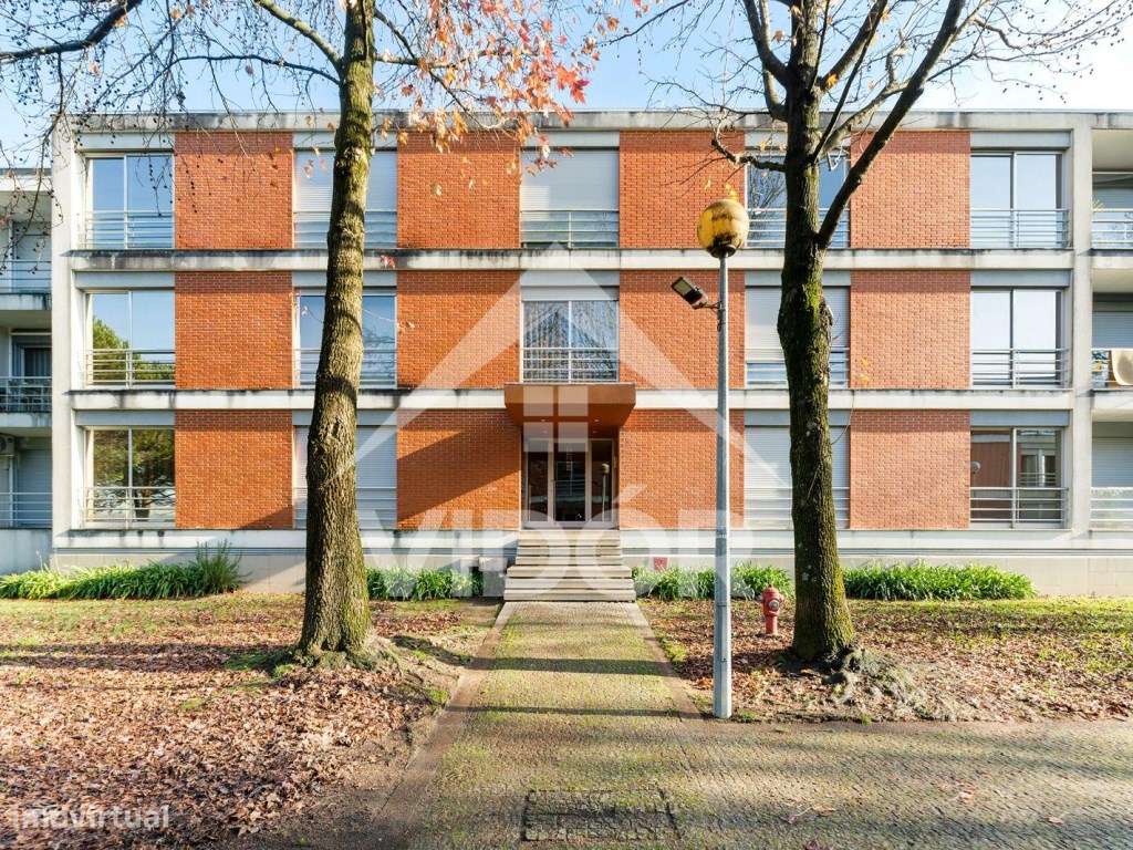 T2 com 130 m² | 105 m² de Área Privativa + Garagem e Arrumos-17