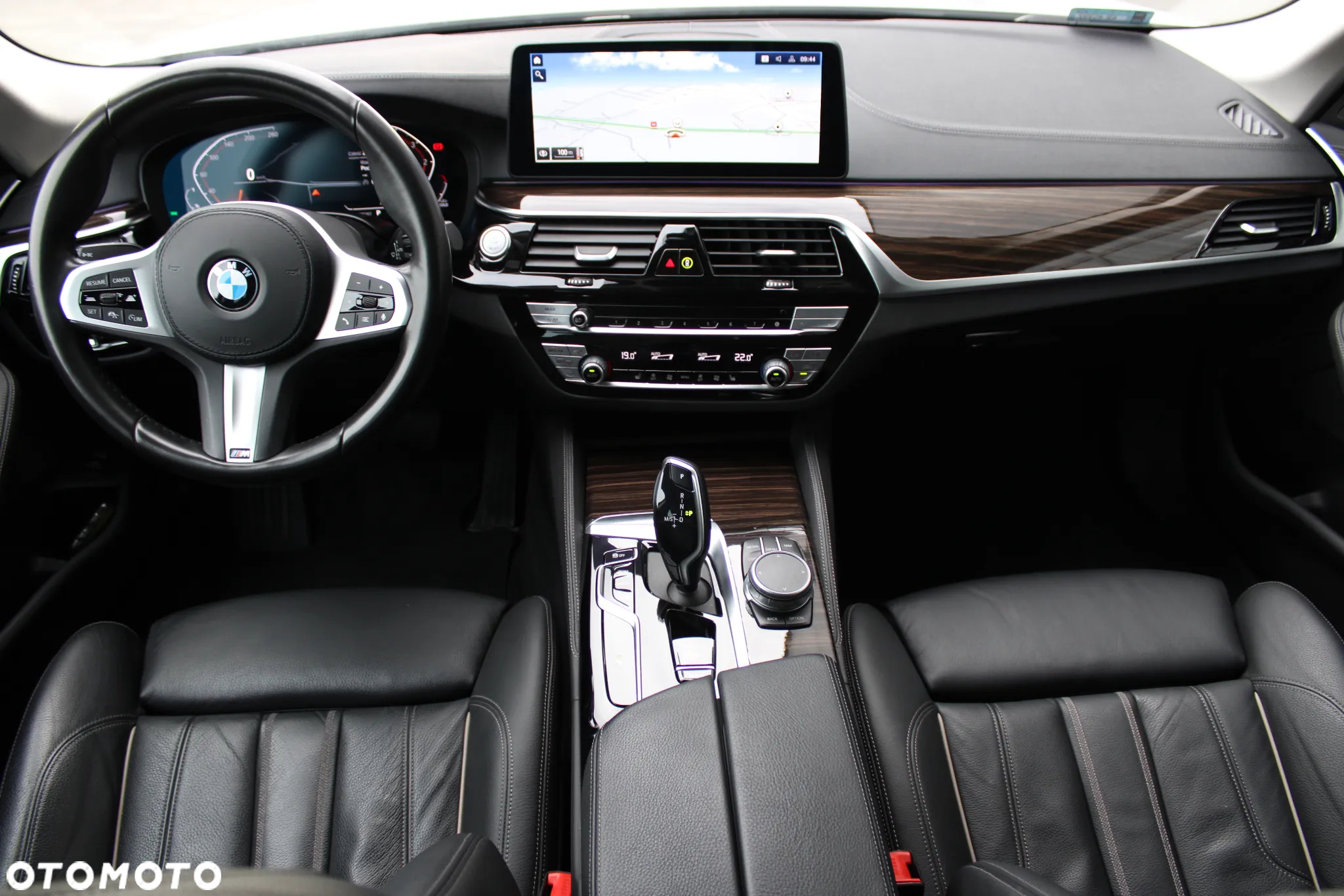 BMW Seria 5 520d xDrive Luxury Line - 12