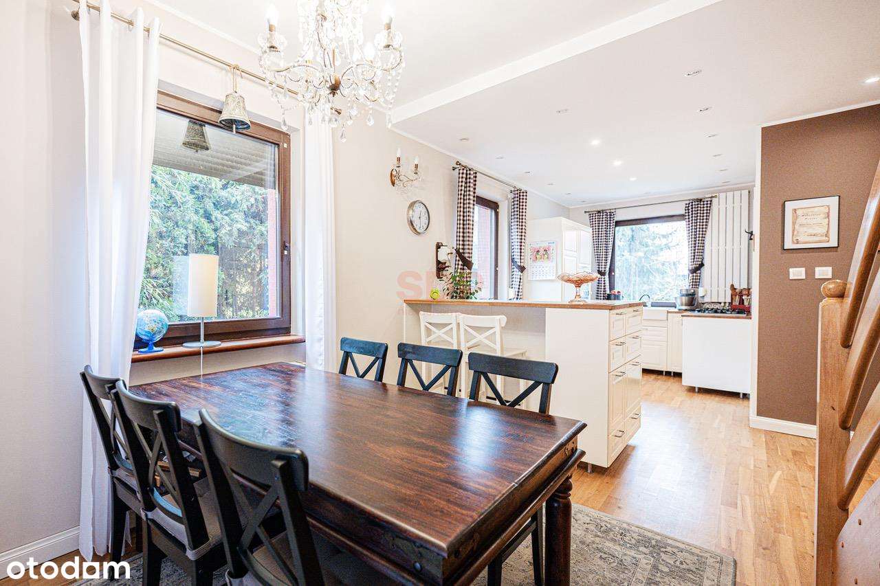 Duży funkcjonalny dom z garażem i ogrodem - Pełny obrazek: 4/20