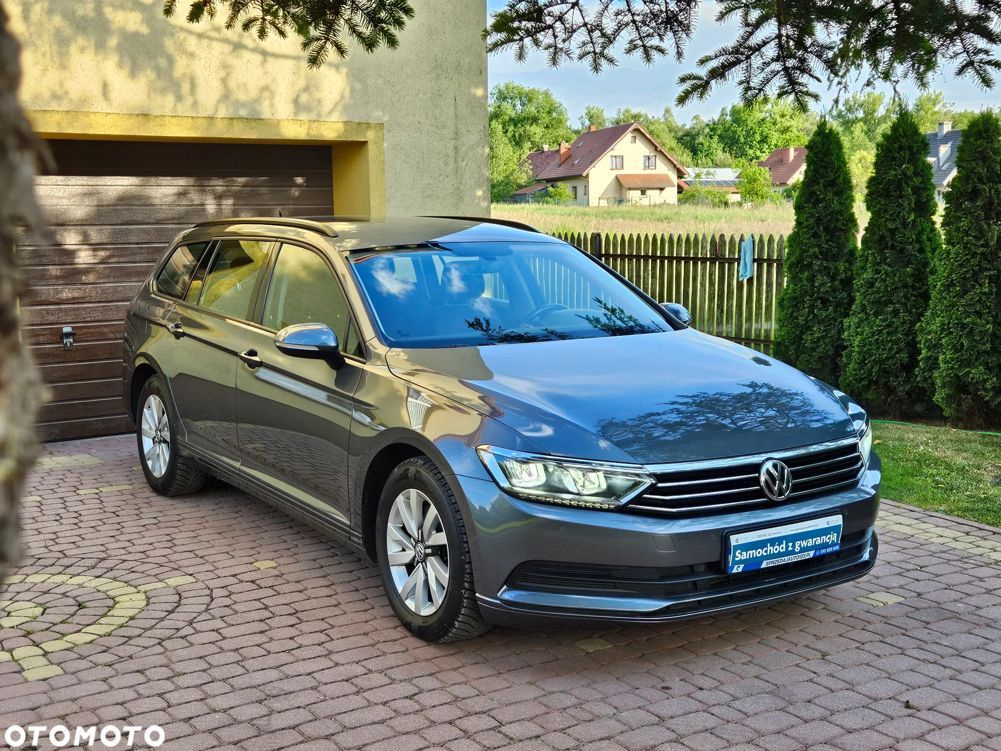 Volkswagen Passat - 2