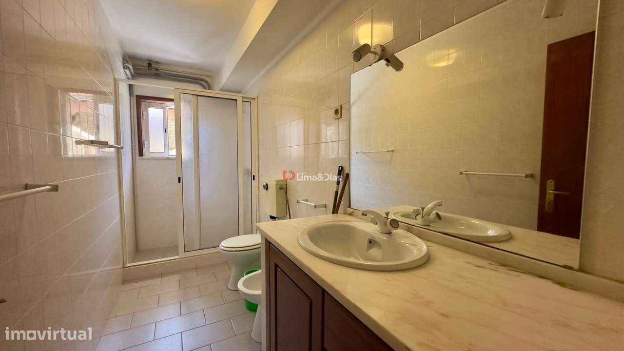 Moradia Isolada T4 Venda em Santa Maria da Feira, Travanca, Sanfins e-41