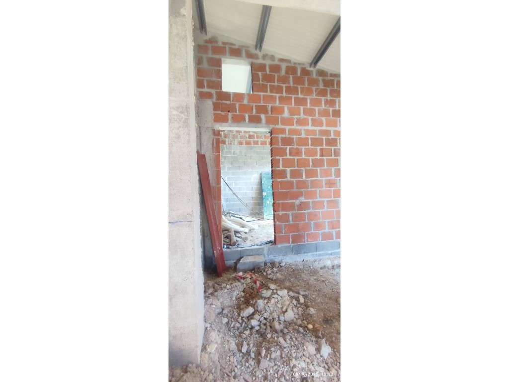 Casa para restauro, excelente oportunidade, com potencial investimento-12