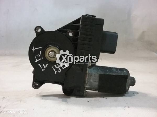 Motor elevador Frente Dto JAGUAR E-PACE (X540) 2.0 AWD | 08.18 -  Usado - 2