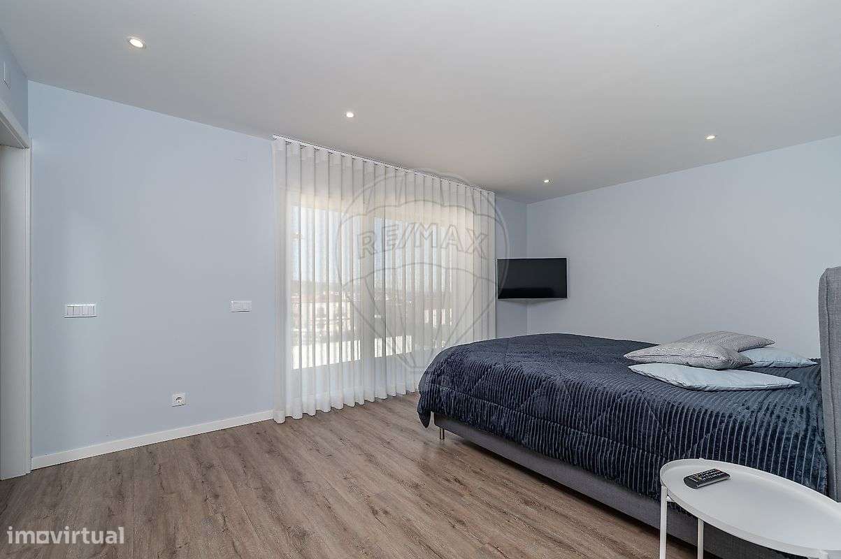 Moradia T4 para venda-33