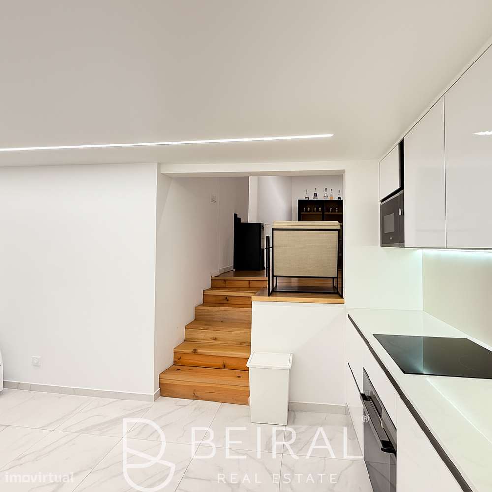 Espaço comercial espaçoso e luminoso no centro de Lisboa-31