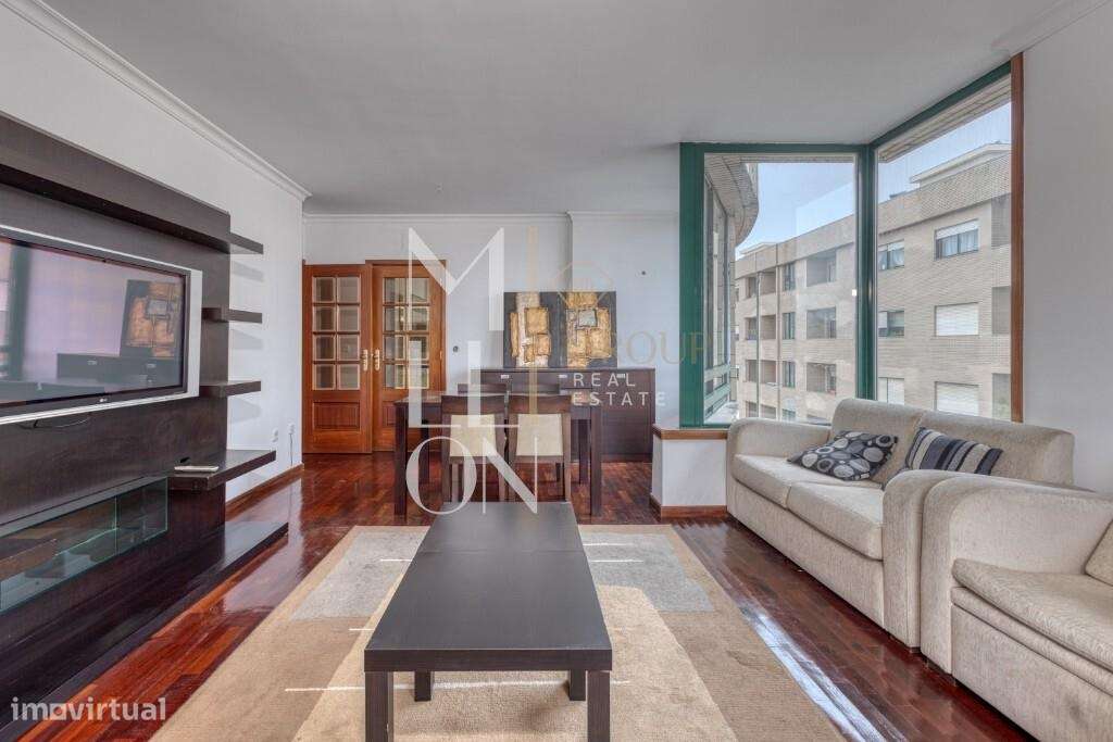 Apartamento T2 Equipado e Mobilado na Praceta Bernarda Ferreira Lacerd - Grande imagem: 2/19