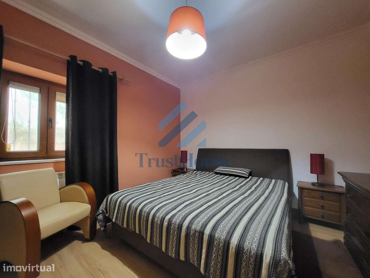 MoradiaV5 com jardim, piscina e ginásio no centro de Coruche-15