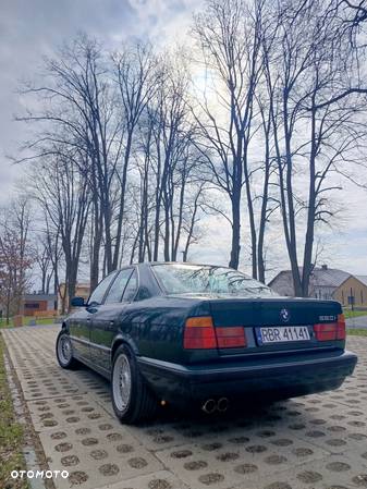 BMW Seria 5 520i - 30