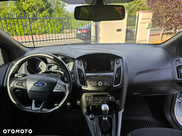 Ford Focus 1.0 EcoBoost ST-Line ASS - 11