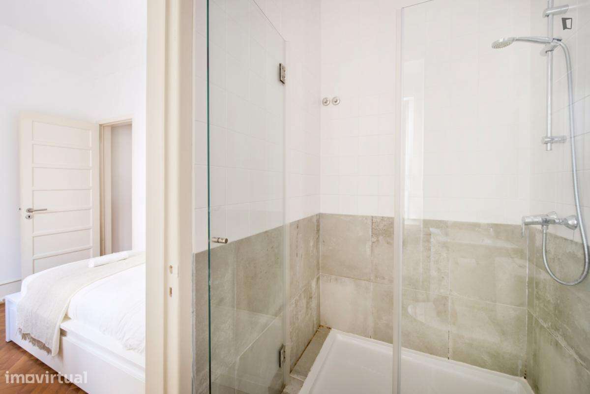 Quarto - localizado em Marquês de Pombal Lisbon - Grande imagem: 5/25
