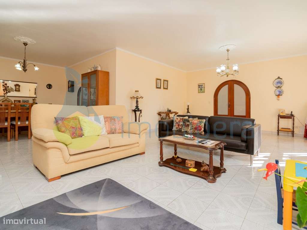 NAO PERCA ESTA GRANDE OPORTUNIDADE! FABULOSA MORADIA V3 DE GRANDES ...-5