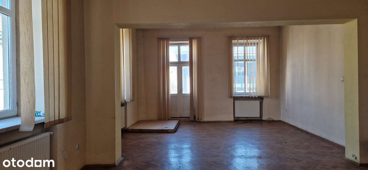 Kamienica w CENTRUM Tarnowa z oknami na Tarnowski Teatr!-17